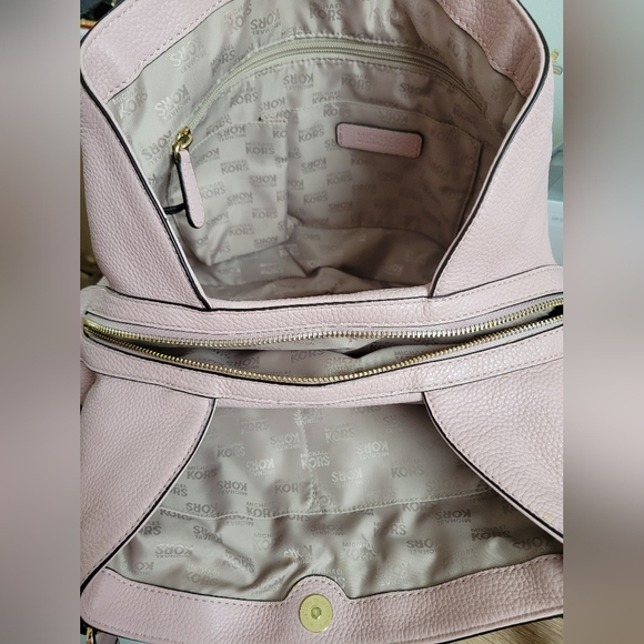 Michael Kors Leighton Pebbled Leather Hobo - Picture 9 of 12